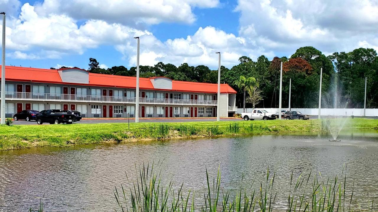 Vero Beach Inn&Suites Vero Beach I-95 Exterior foto