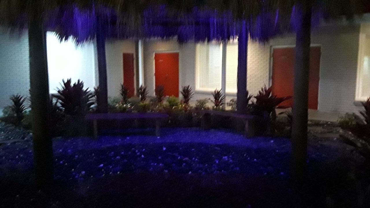 Vero Beach Inn&Suites Vero Beach I-95 Exterior foto