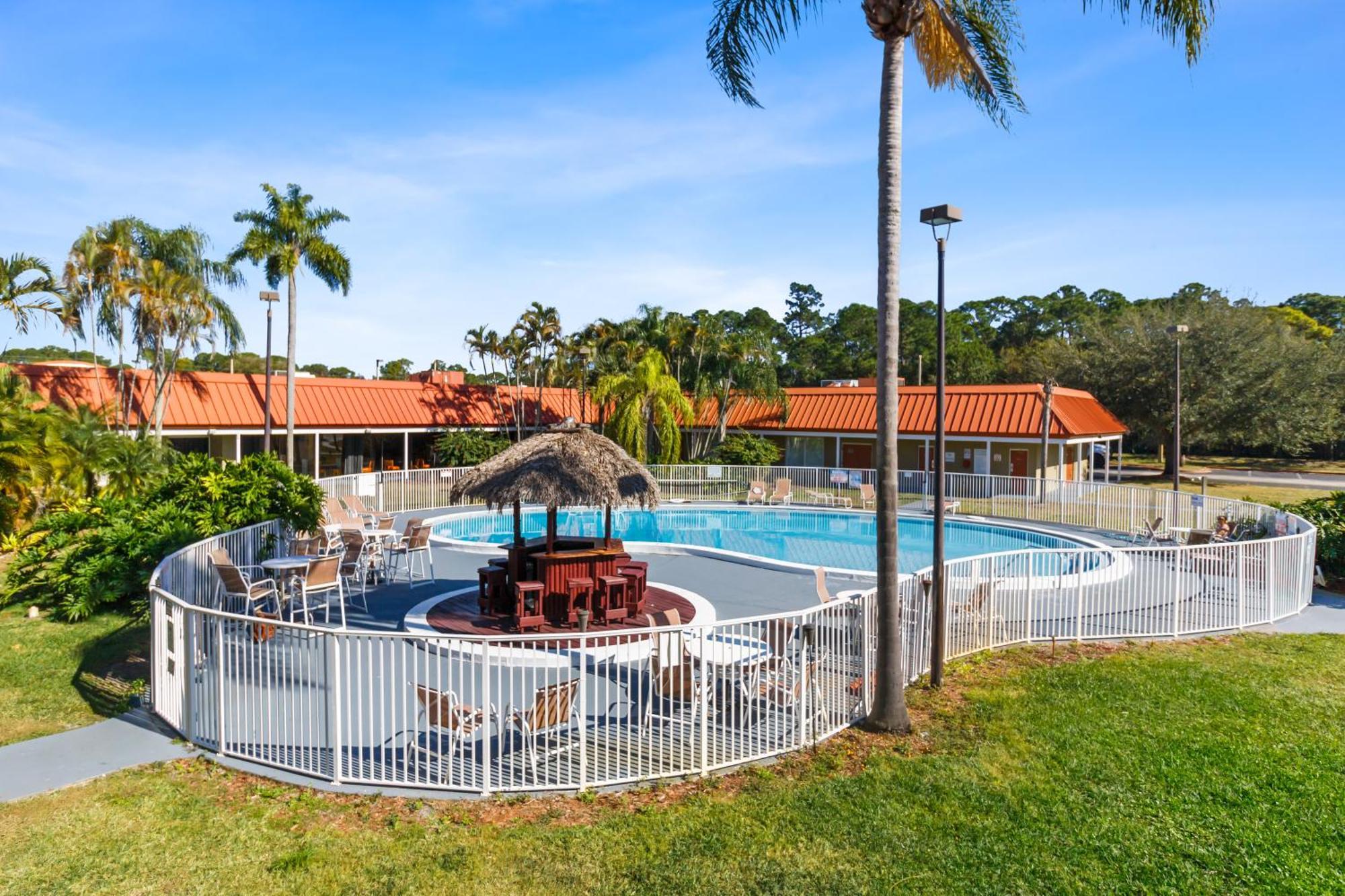 Vero Beach Inn&Suites Vero Beach I-95 Exterior foto